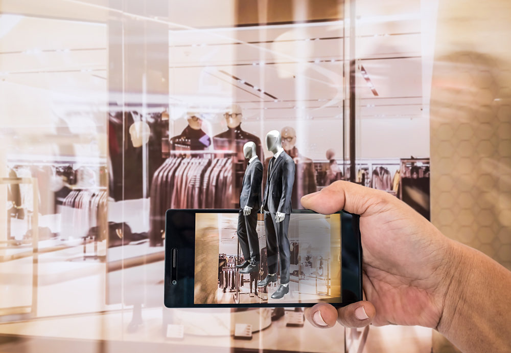 Augmented Reality, new edge for bricks and mortar